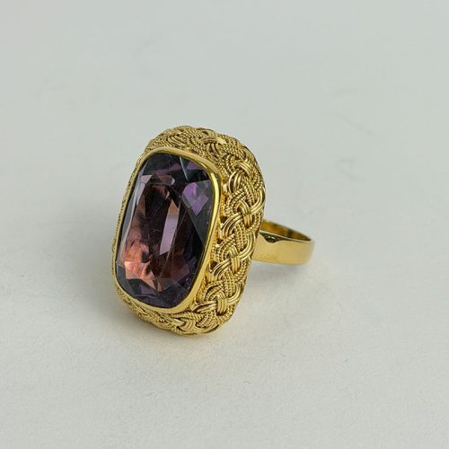 01-img-aureum-regal-amethyst-ring-opal-co